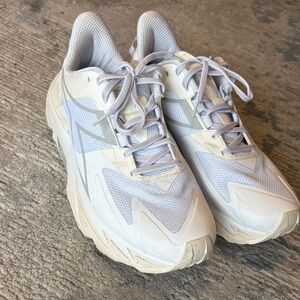 diadora trail running shoes